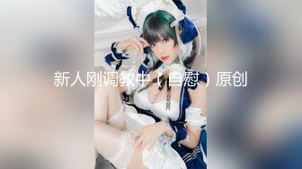 商场女厕偷拍 高跟制服美女尿尿 (2)