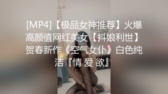 半夜被对门吵的睡不着偷偷起来看看是在干啥呢