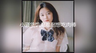 [MP4/ 132M]&nbsp;&nbsp;漂亮大奶美少妇3P 皮肤白皙 女上位抽插 逼操了夜宵也解决了 奶量充足足够供应3人