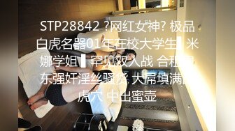 淫乱KTV包厢房公主跳艳舞小伙子受不了直接脱光屌硬硬的口交坐插太刺激