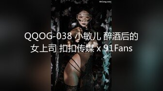 【新片速遞】 有人的才能算露出吧❤️在一群女生旁边，羞耻地露出丝袜包裹仙女棒，如果被当场抓住仙女棒，我可能会泄精！[12M/MP4/01:03]