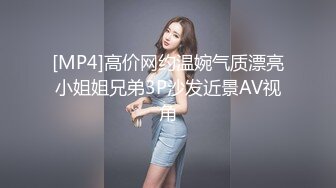 TWTP 公园女厕全景偷拍多位极品美女嘘嘘裹胸裙妹子整理衣服奶又白又大 (7)