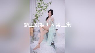 富二代坐拥两条母狗 各种玩虐爆操 小穴依旧还算粉嫩