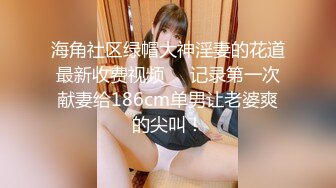 【新片速遞 】 熟女阿姨车震 啊不行了太刺激要射了 阿姨撅着屁屁趴在车座上 小伙操了几下就射 只能射完再插入抽送几下 [134MB/MP4/02:20]