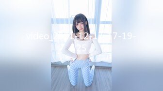 mini04.骚气十足的性感后妈.与后妈不可告人的交易.mini传媒