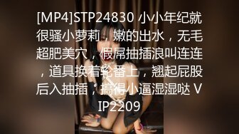 《反差网红✅订阅福利》露脸才是王道！万人追OnlyFans男女通吃精神小妹ozawa私拍，裸舞洗澡与闺蜜互殴被肉棒插 (4)